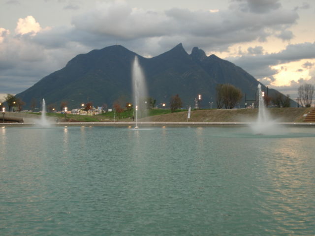 Paseo Santa Lucía y Cerro de la Silla