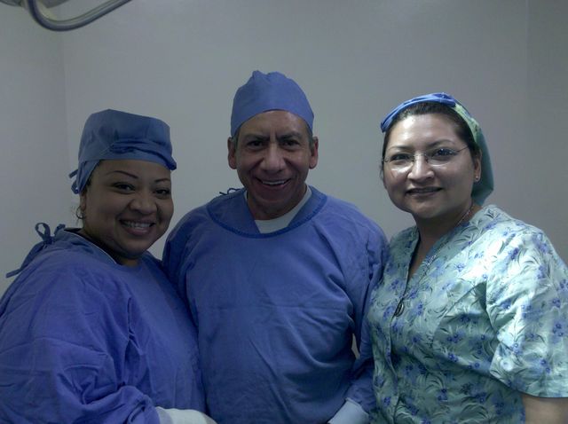 Nancy, Dr. Gustavo y Betty